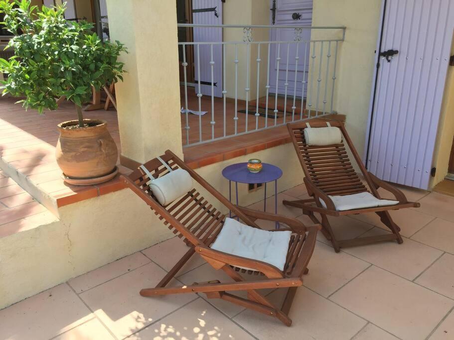 Villa Au Pied Du Massif Des Costes Pélissanne Exterior foto